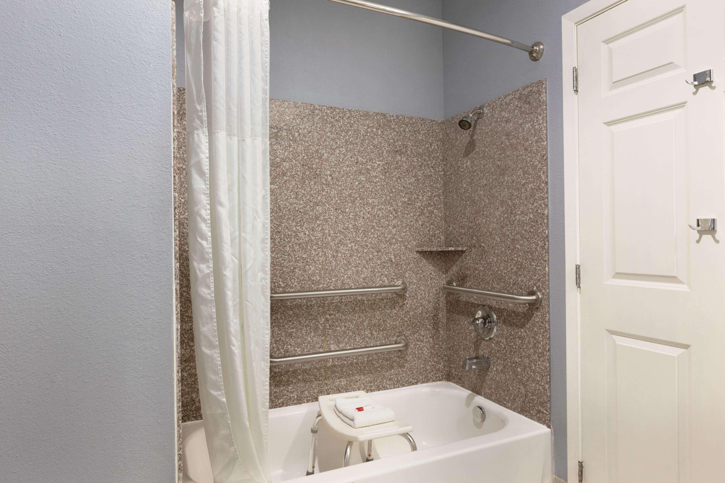 Days Inn By Wyndham Odessa Extérieur photo